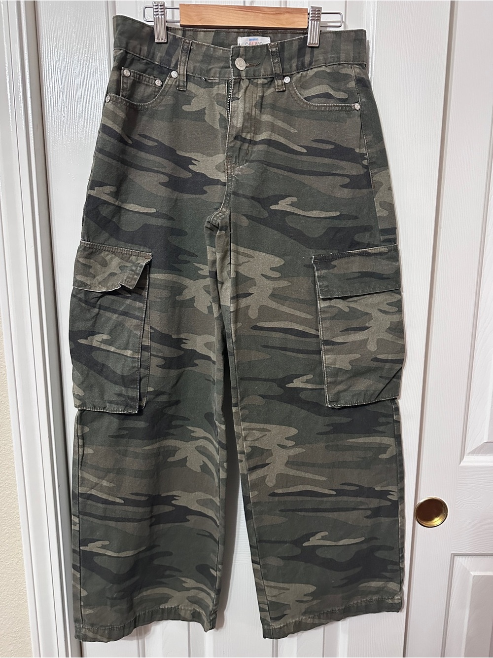 Women's Camo Cargo Jeans - Olive Green